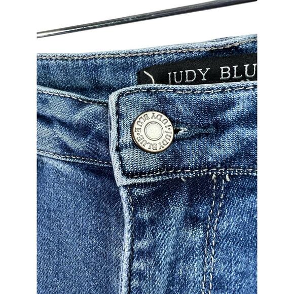 Judy Blue Maryville High Rise Fray Slim Fit Jeans Straight Tapered Ankle 9/29 - Picture 6 of 16